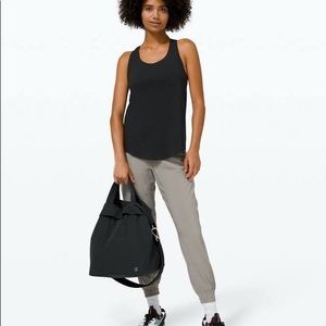 Lululemon On My Level Bag 19L - black/shiny gold